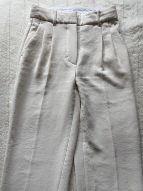 Aritzia The Effortless Pant Crepette in Light Birch